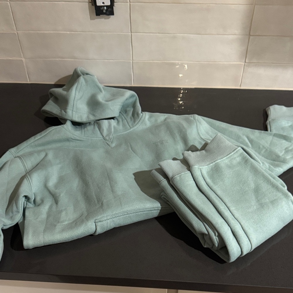 Charlie & Scout Mint Green Hoodie and Sweatpants Set